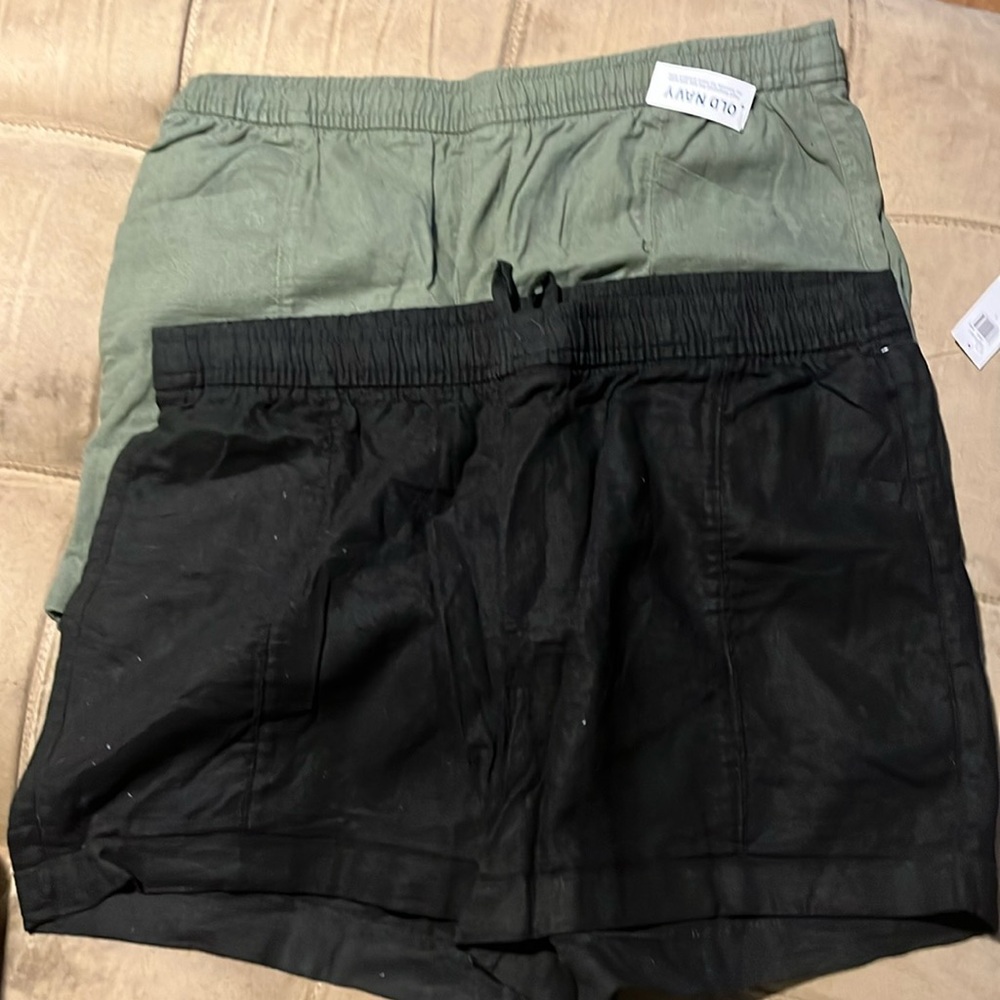 2 pair NWT old Navy shorts